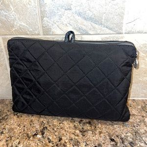 Baggalini large tote bag in quilted pouch
